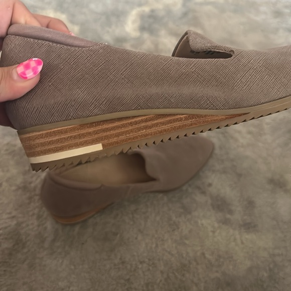 Dr Scholls tan flats - Picture 4 of 5